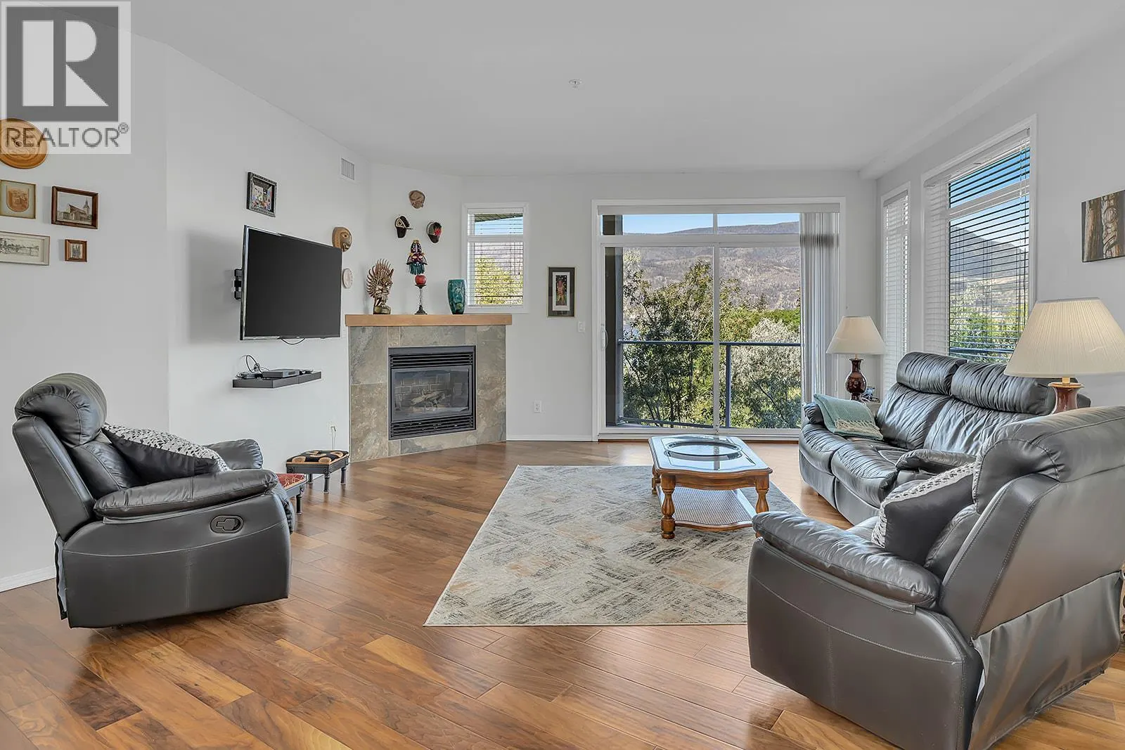 1088 Sunset Drive Unit# 410