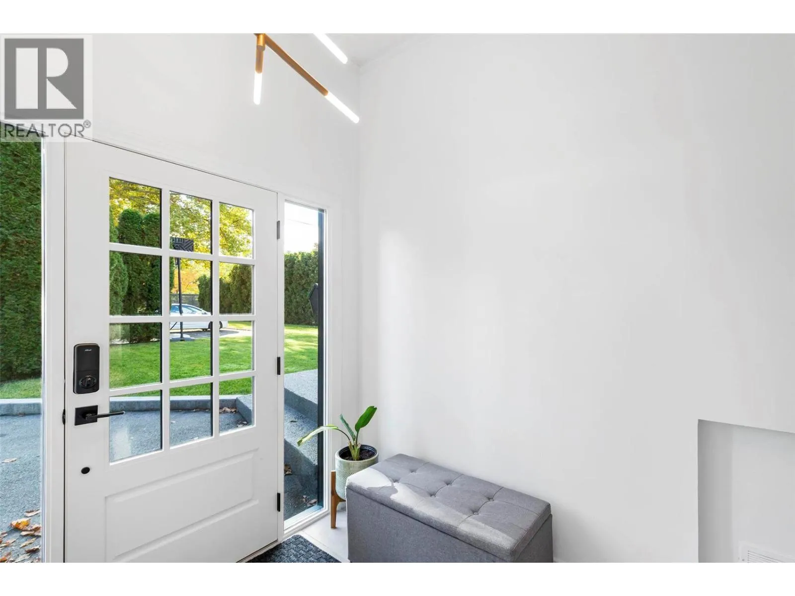 4540 Lakeshore Road