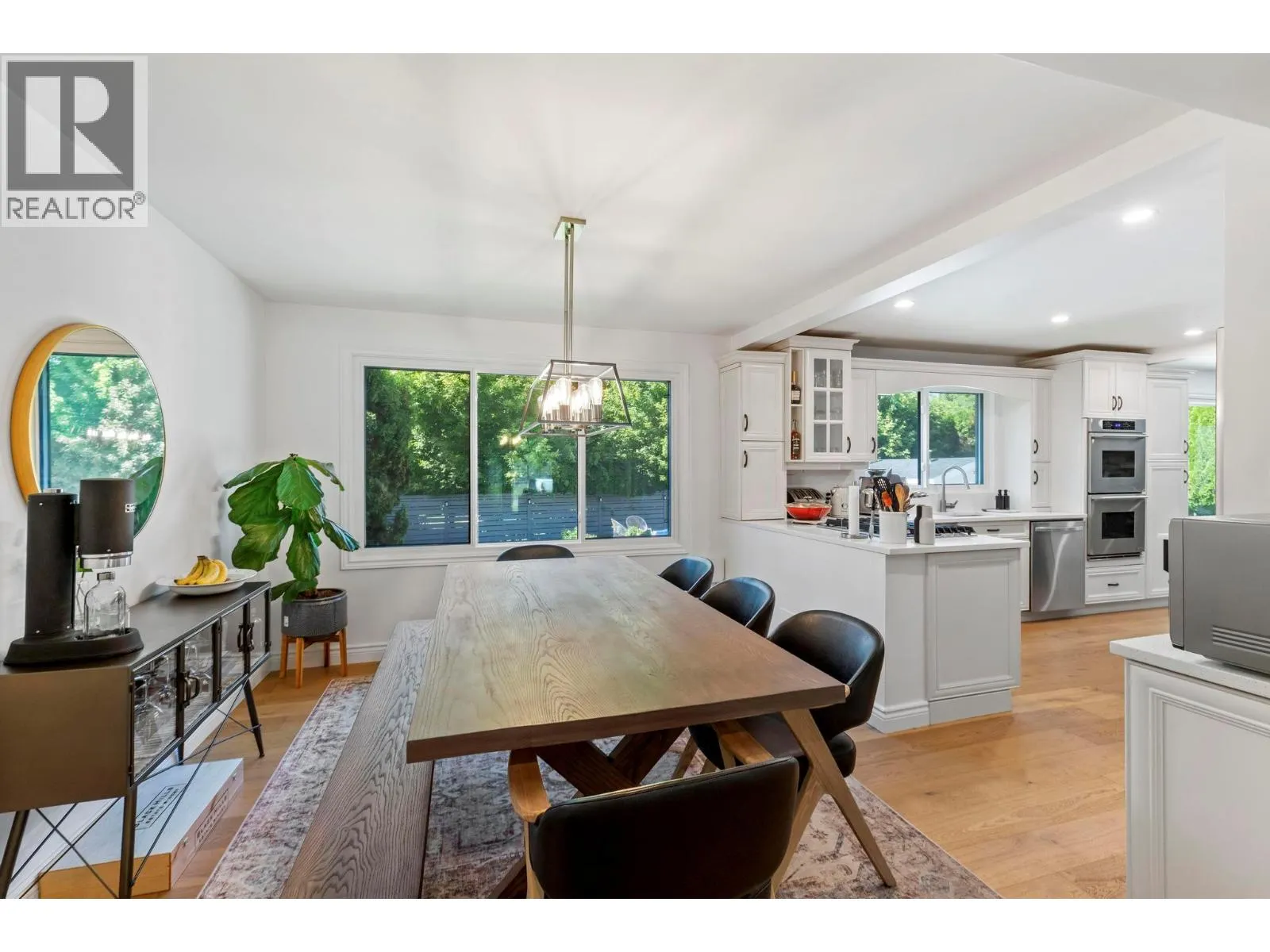 4540 Lakeshore Road