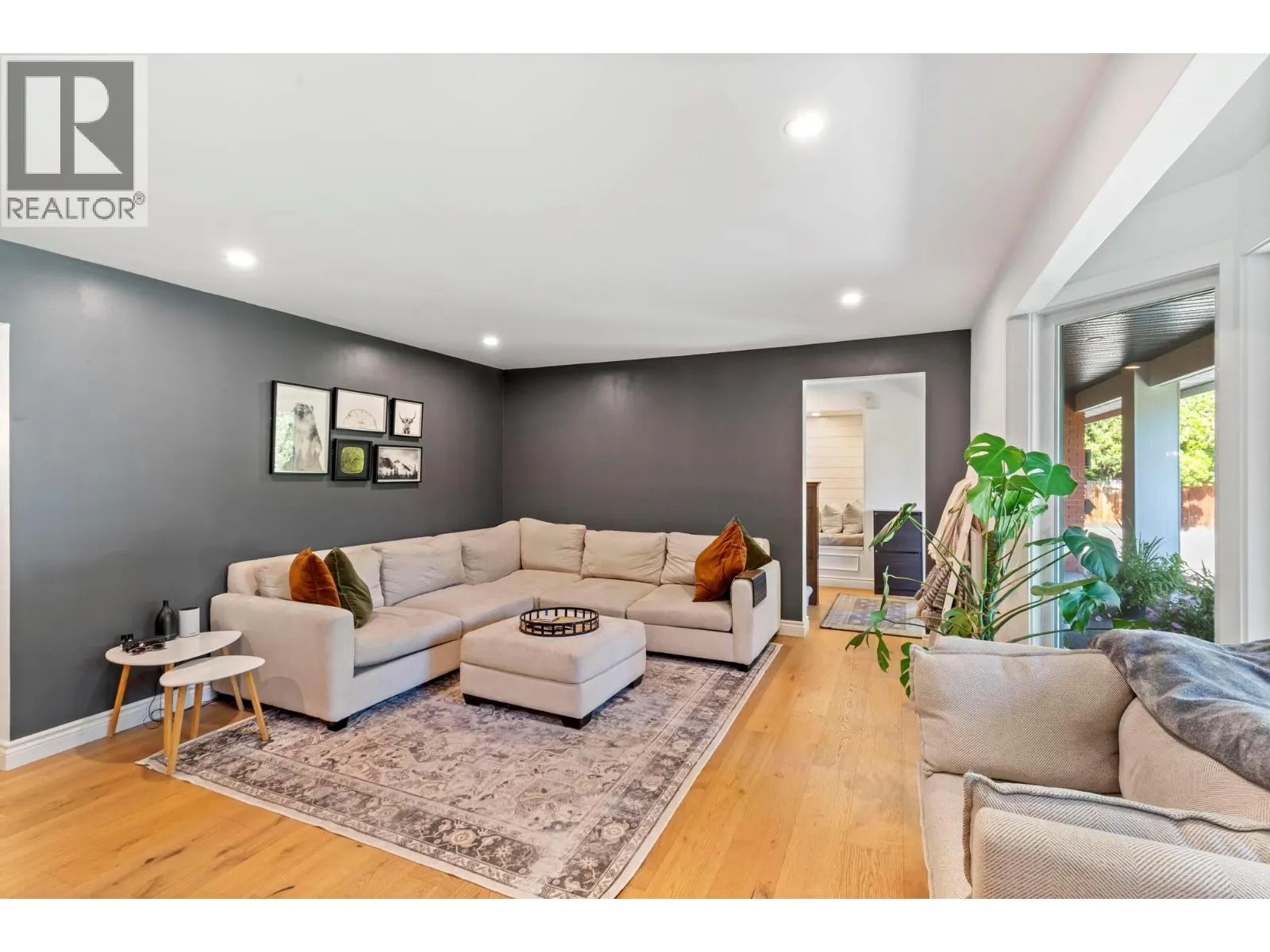 4540 Lakeshore Road