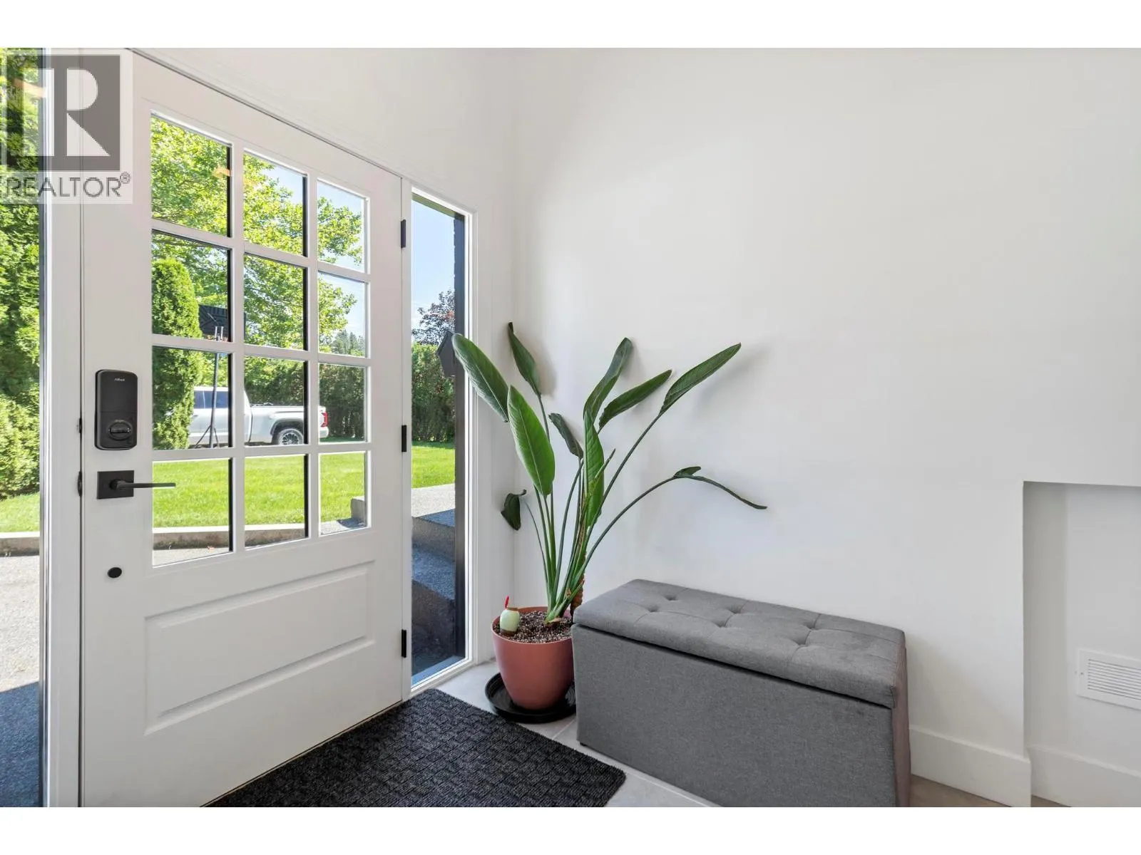 4540 Lakeshore Road