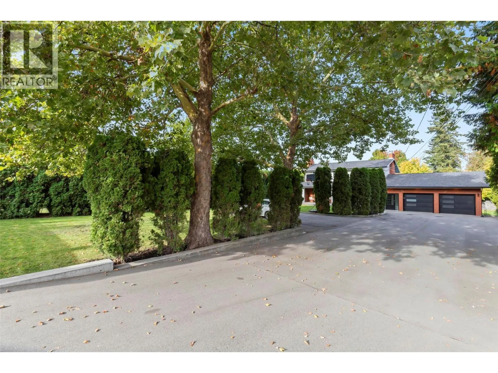 4540 Lakeshore Road