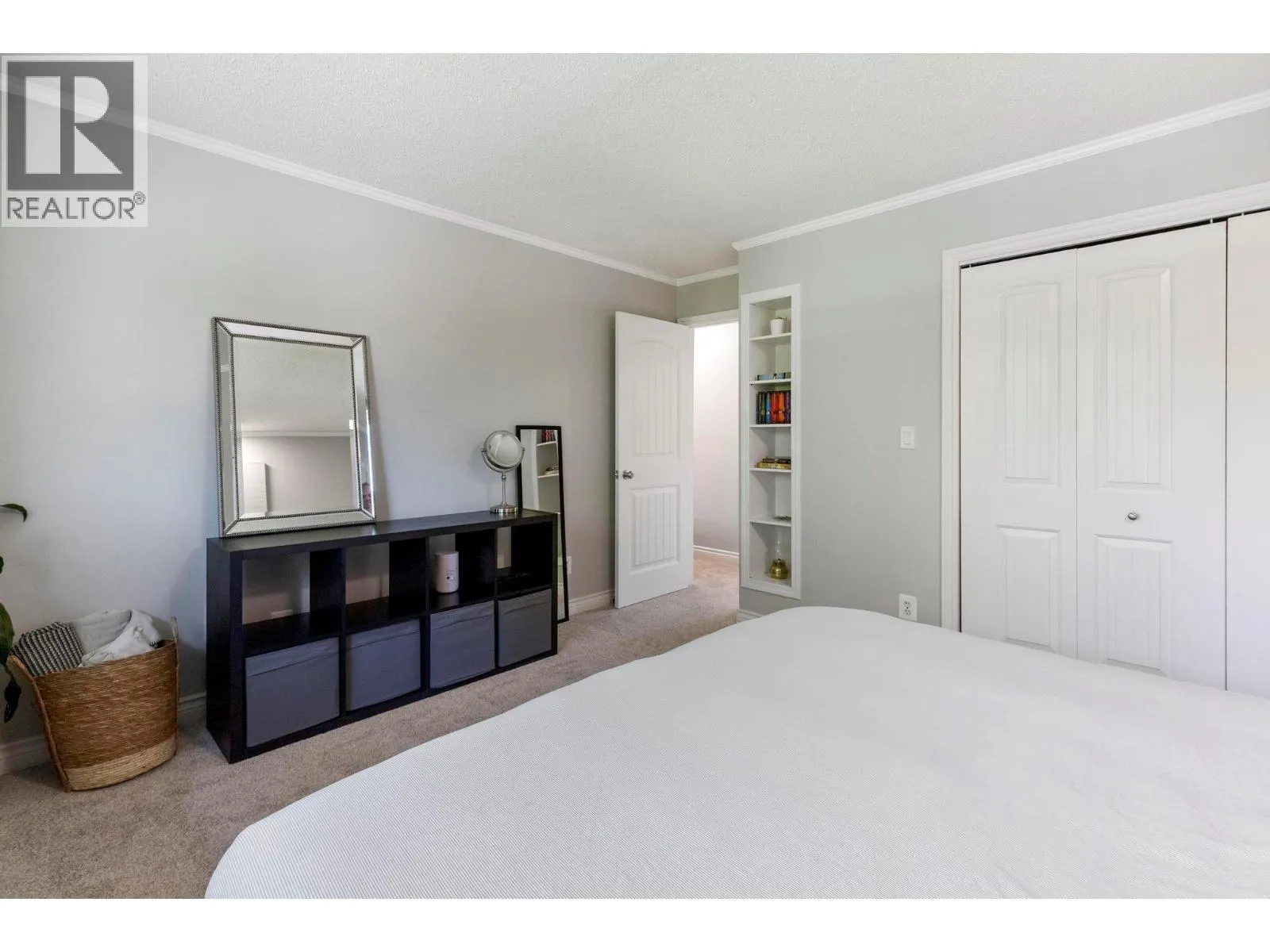 4540 Lakeshore Road
