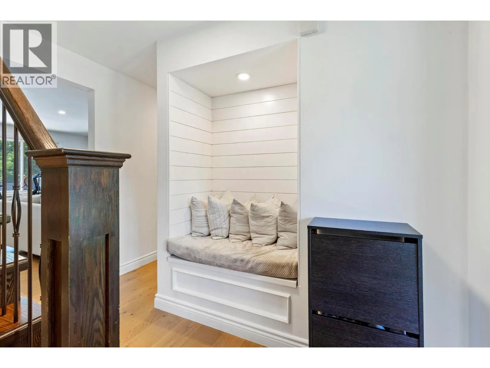 4540 Lakeshore Road