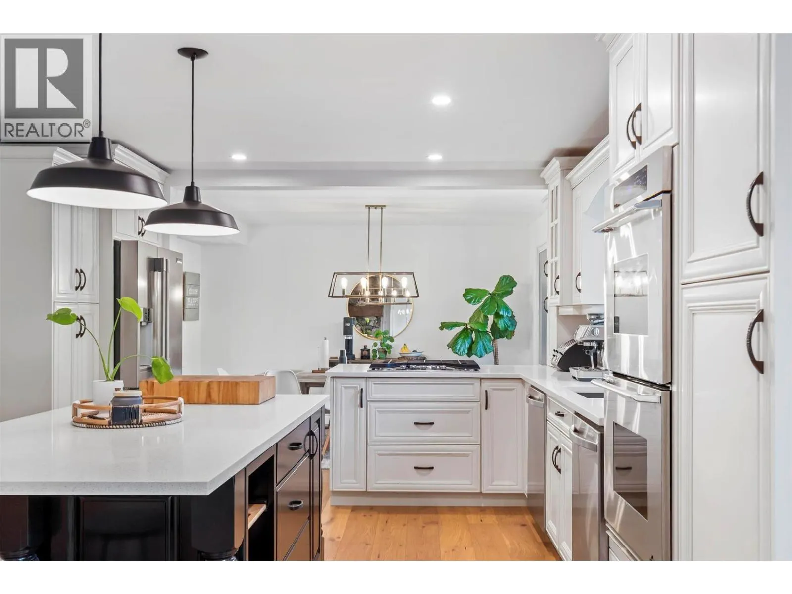 4540 Lakeshore Road