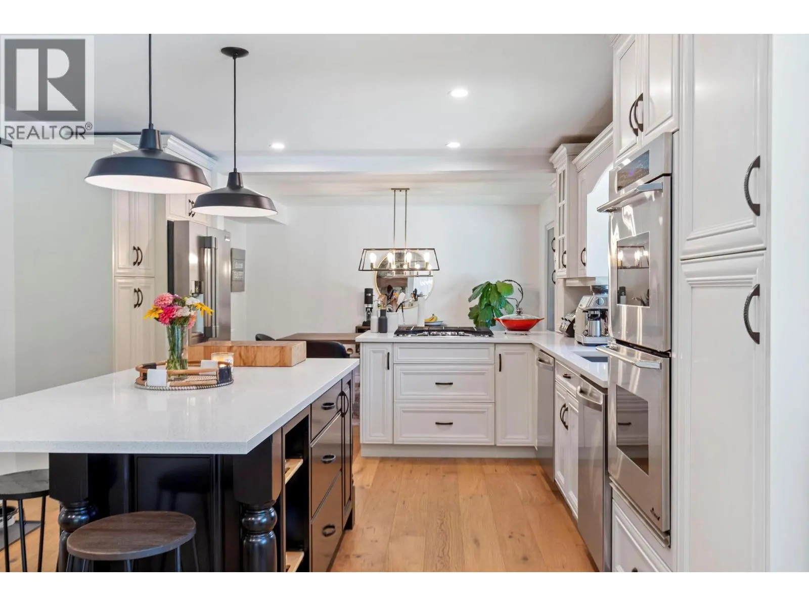 4540 Lakeshore Road