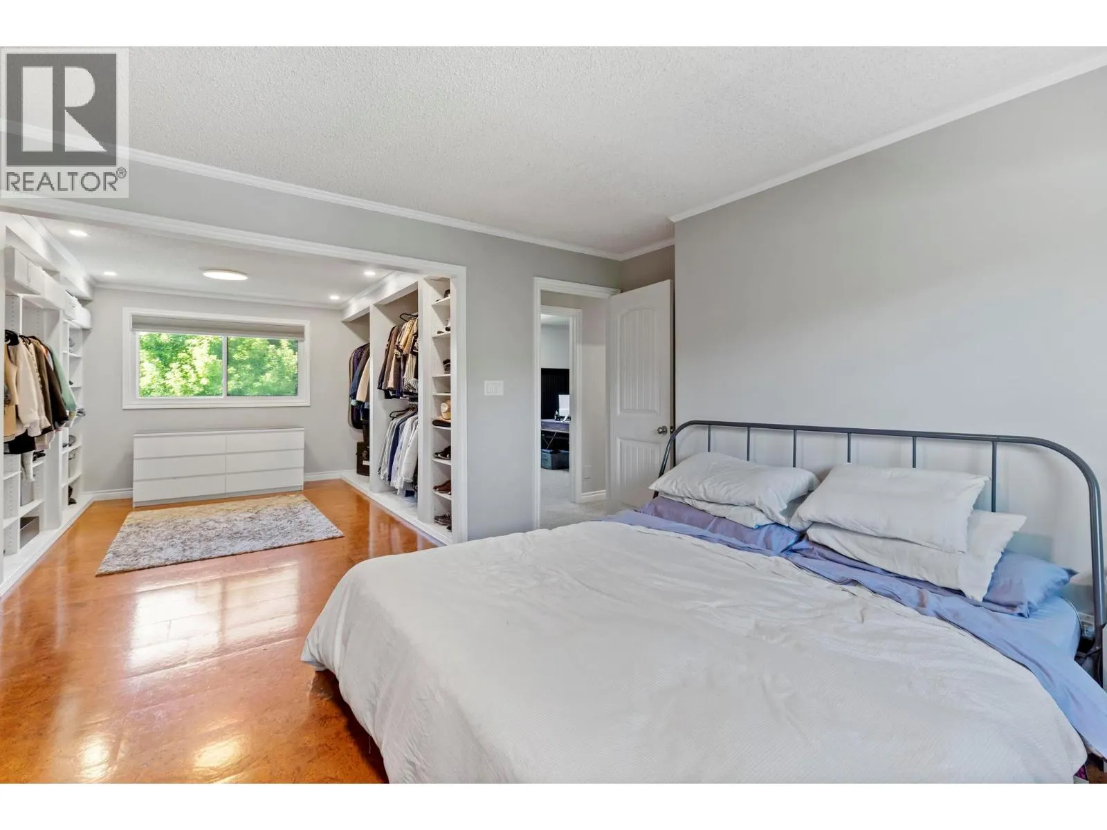 4540 Lakeshore Road