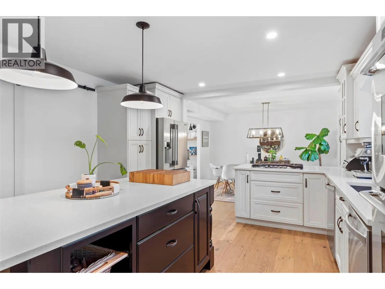 4540 Lakeshore Road