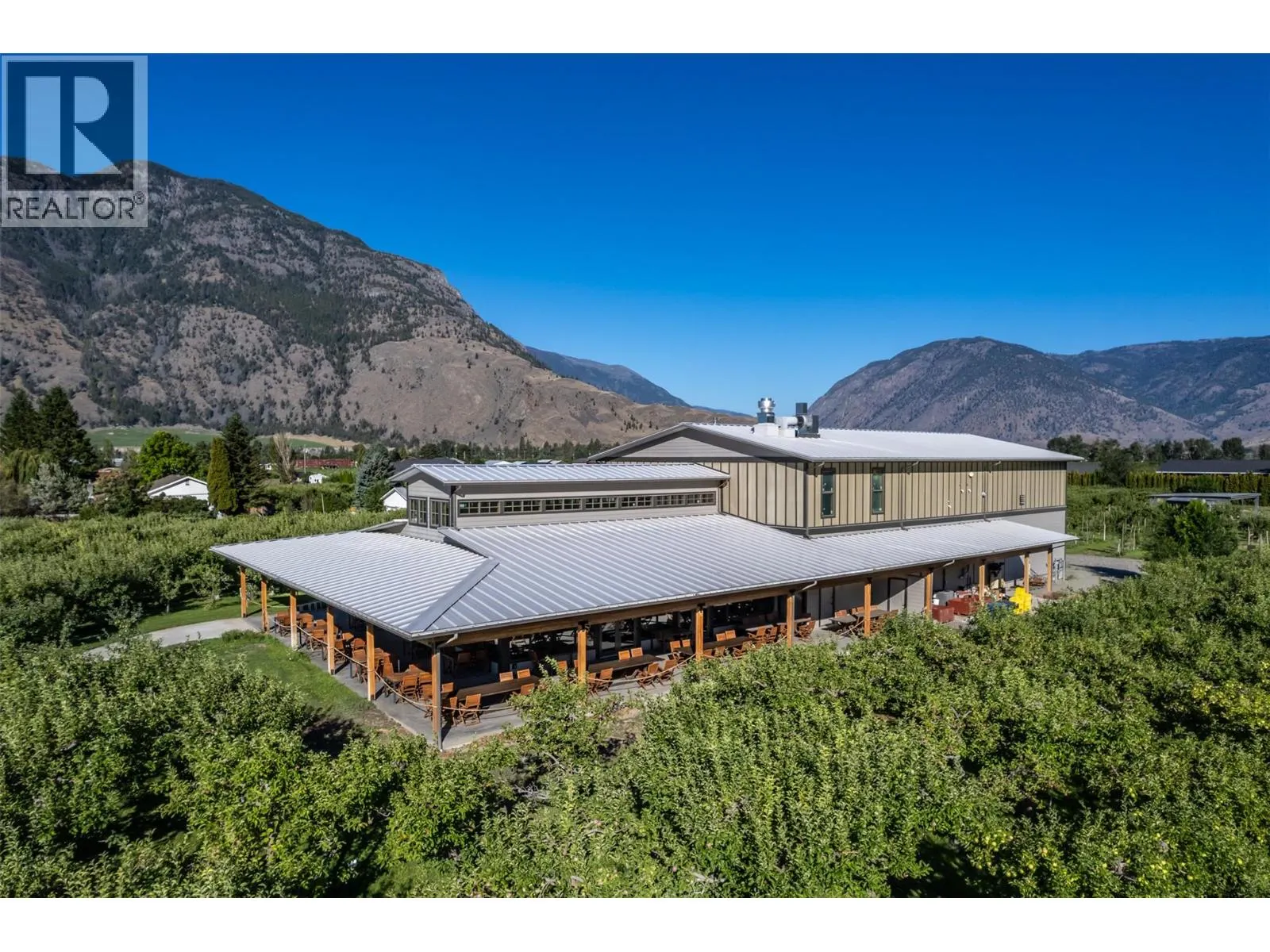 725 Mackenzie Road