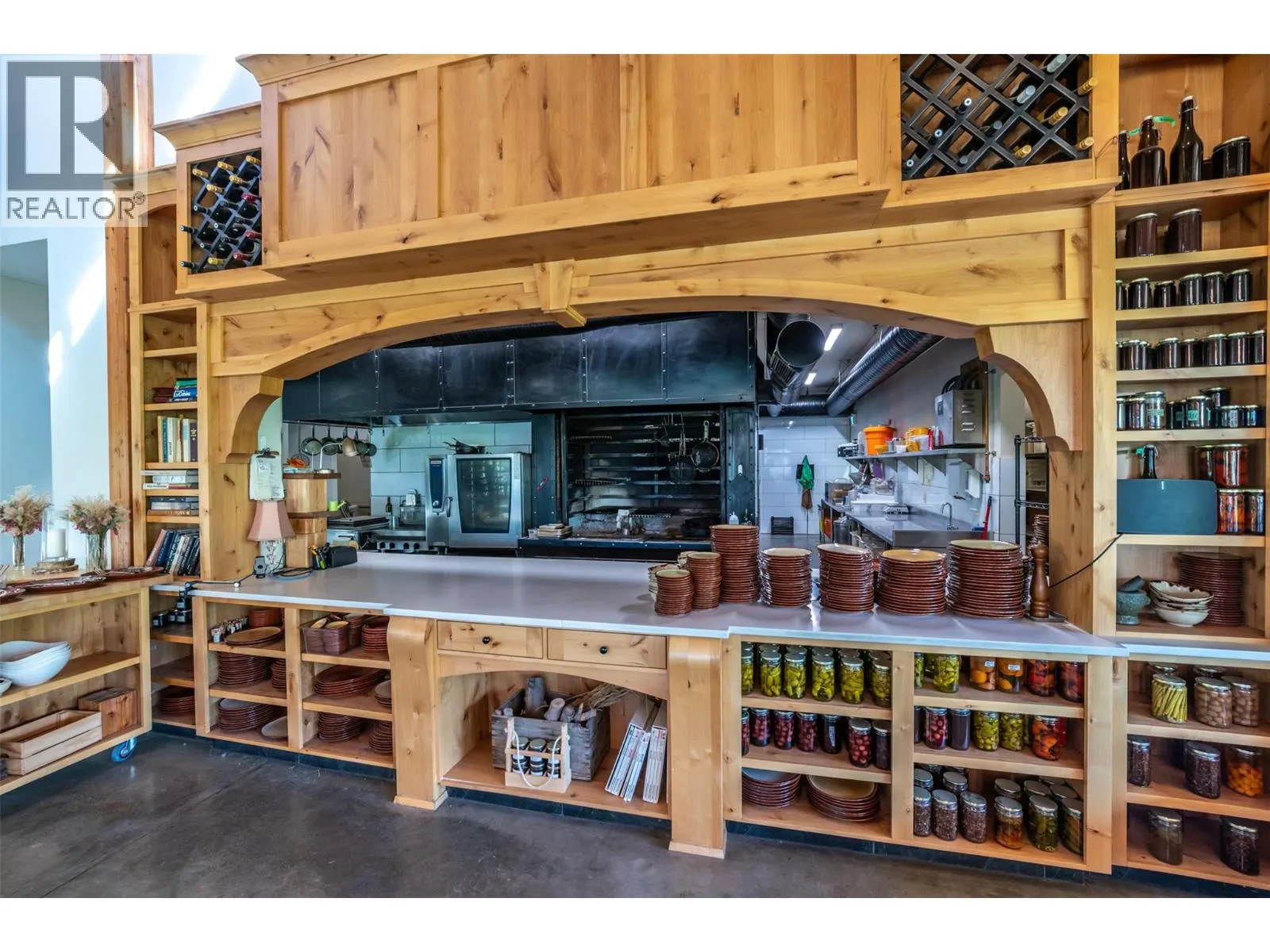 725 Mackenzie Road