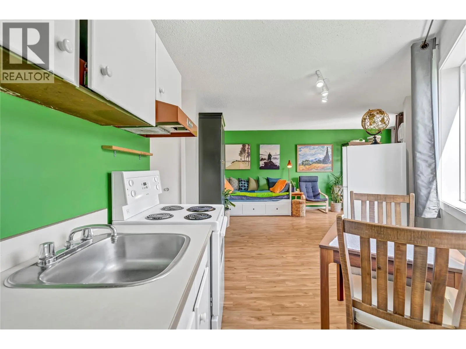 803 FAIRVIEW Road Unit# 201