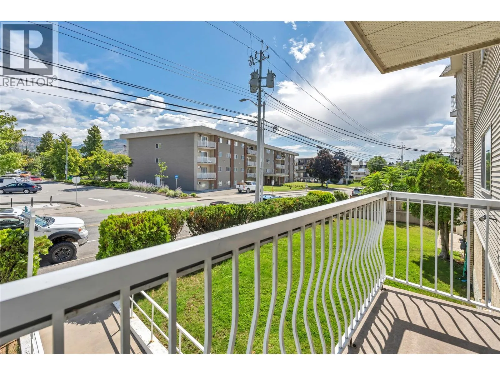 803 FAIRVIEW Road Unit# 201