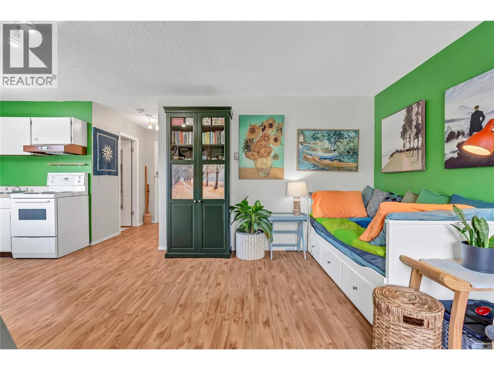 803 FAIRVIEW Road Unit# 201