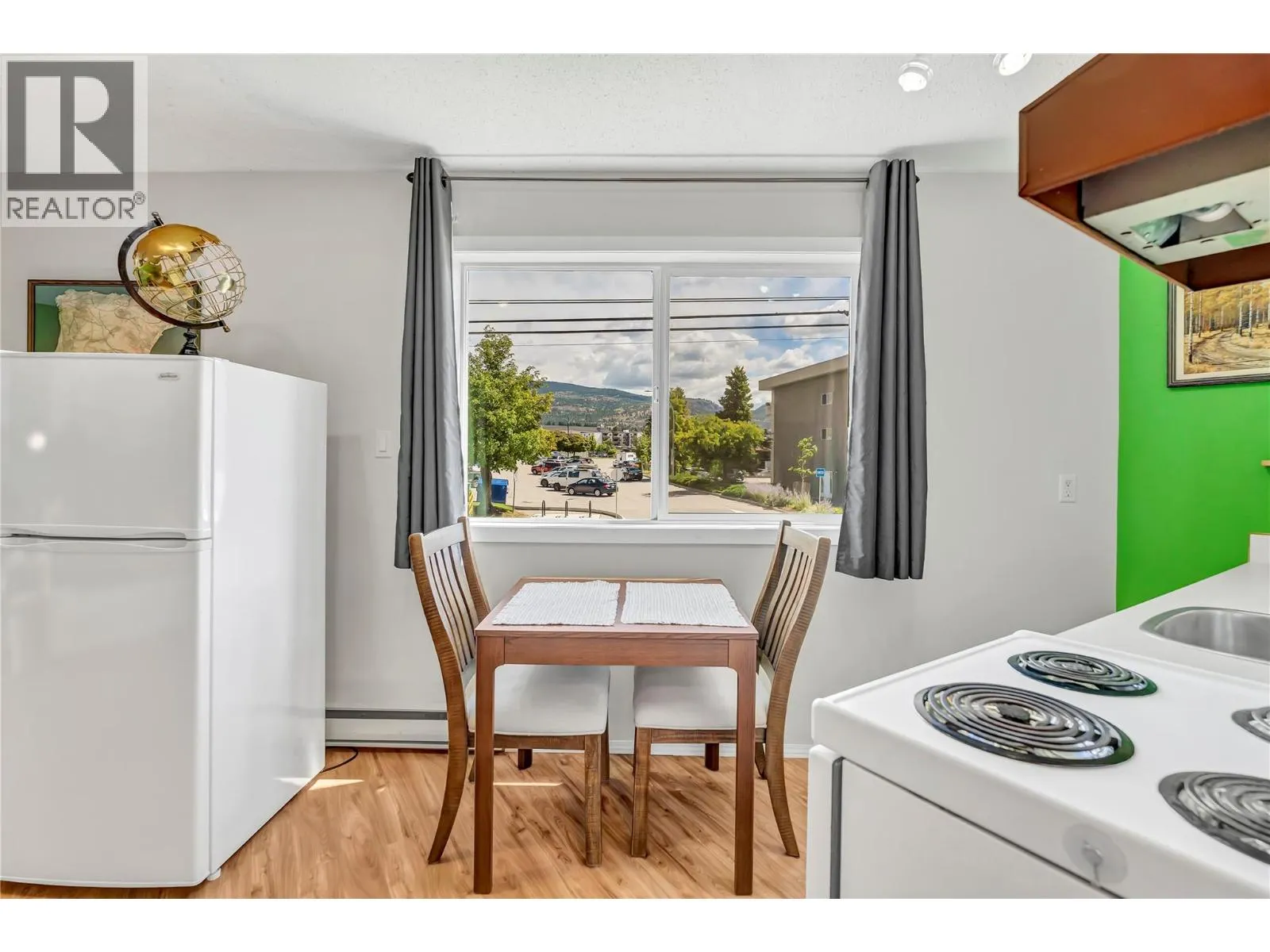803 FAIRVIEW Road Unit# 201
