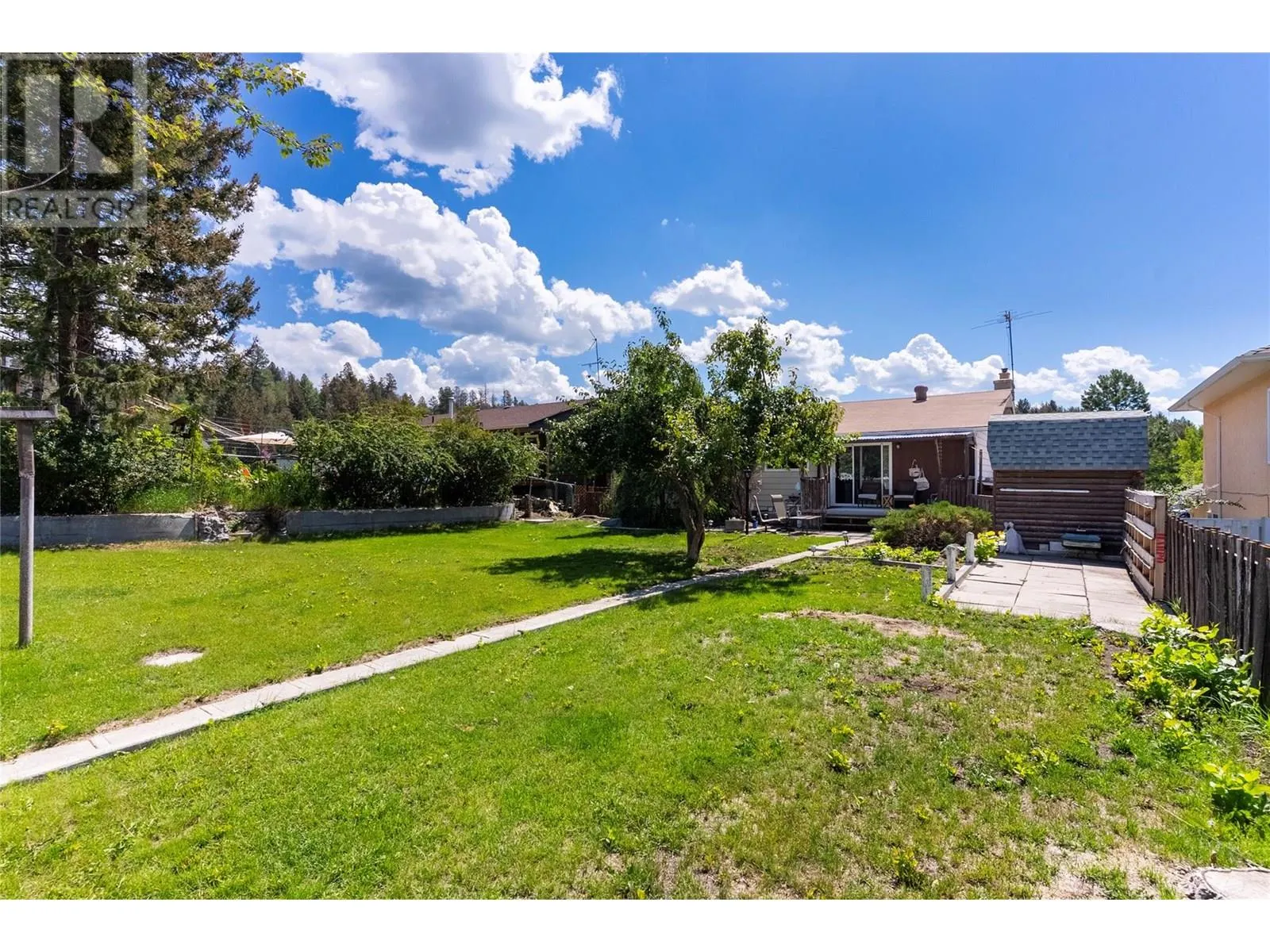 281 POPLAR Drive