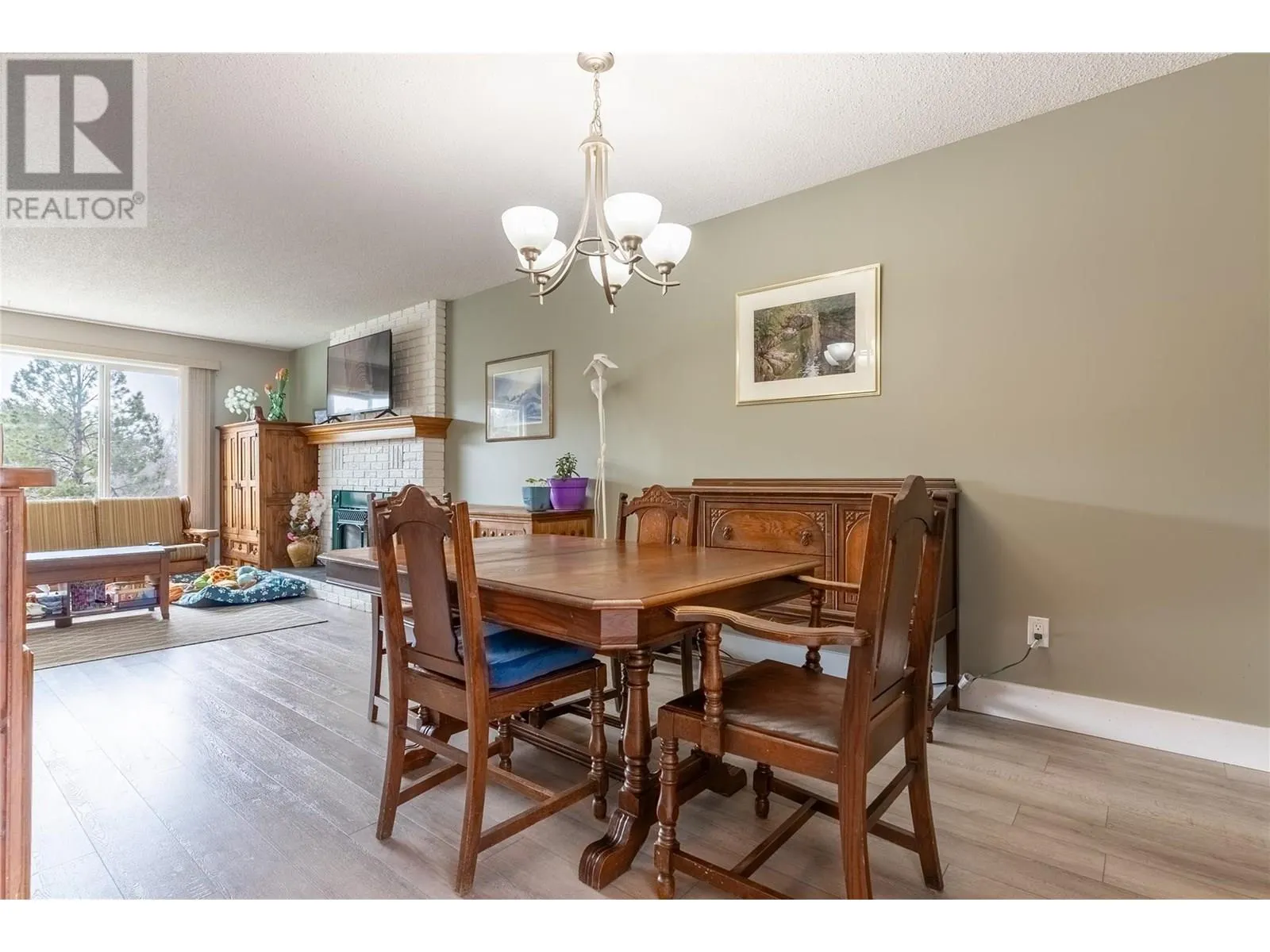 281 POPLAR Drive
