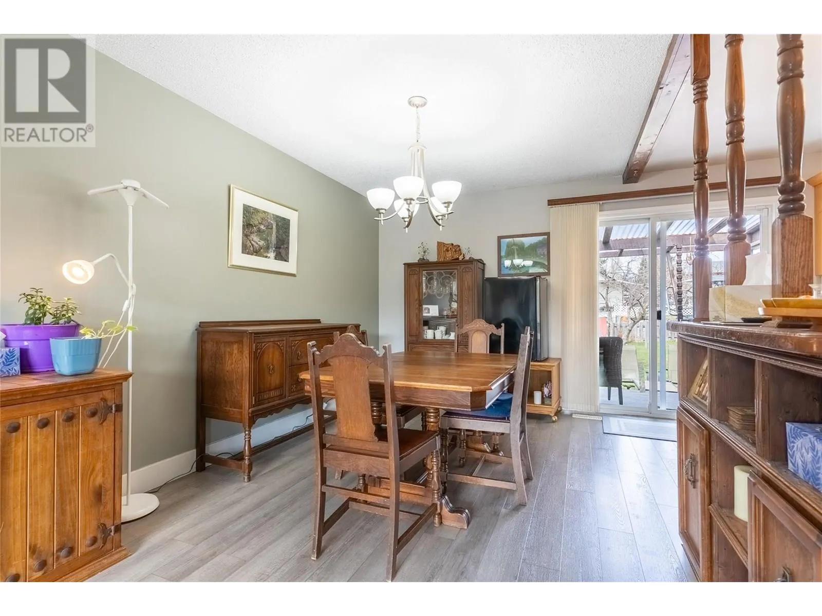281 POPLAR Drive