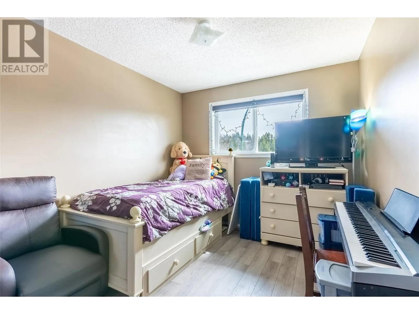 281 POPLAR Drive