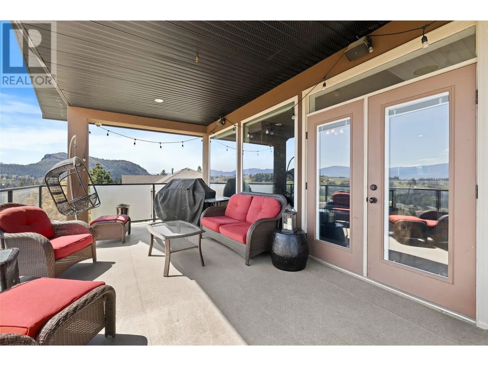 2082 Horizon Drive