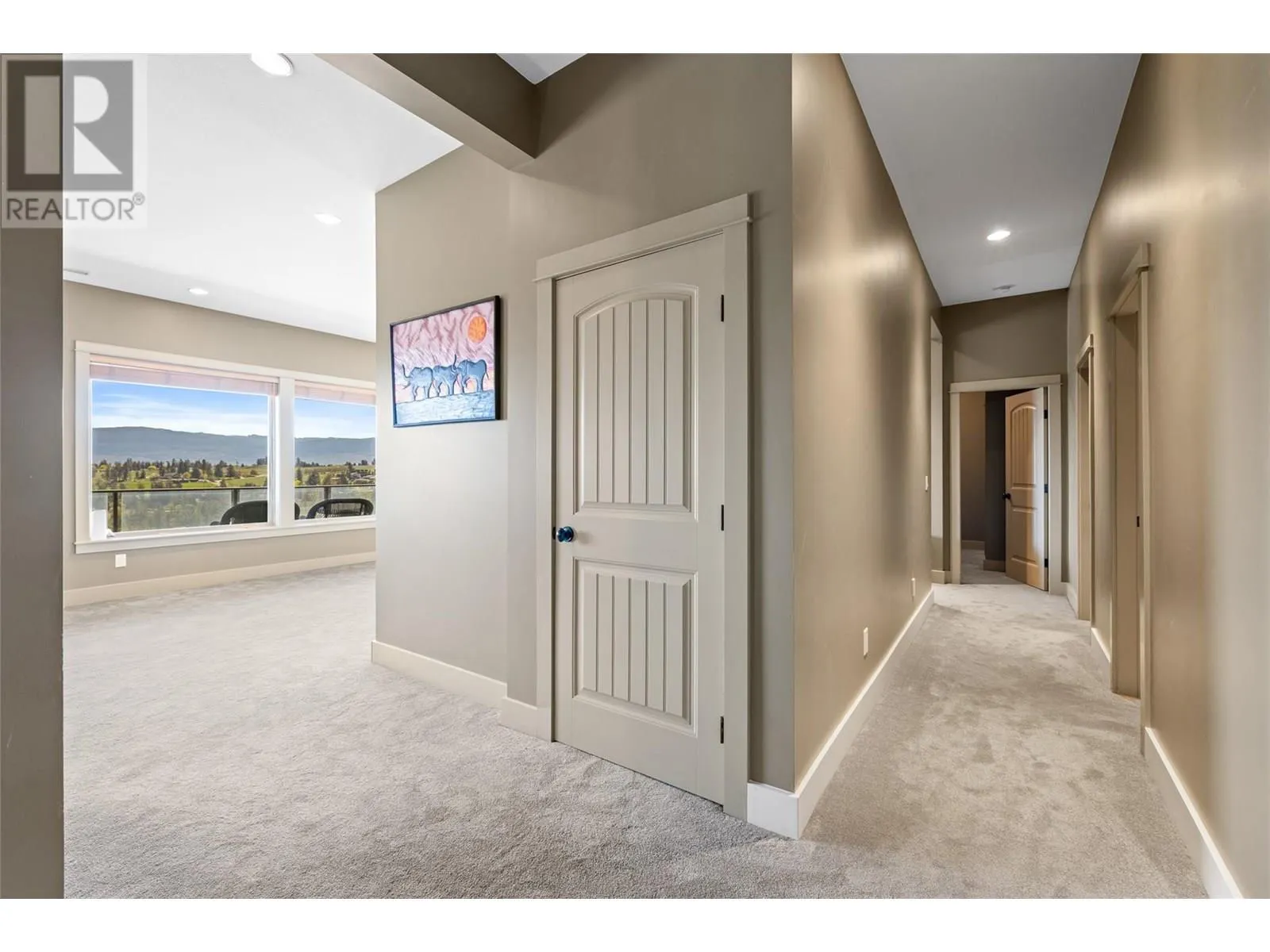 2082 Horizon Drive