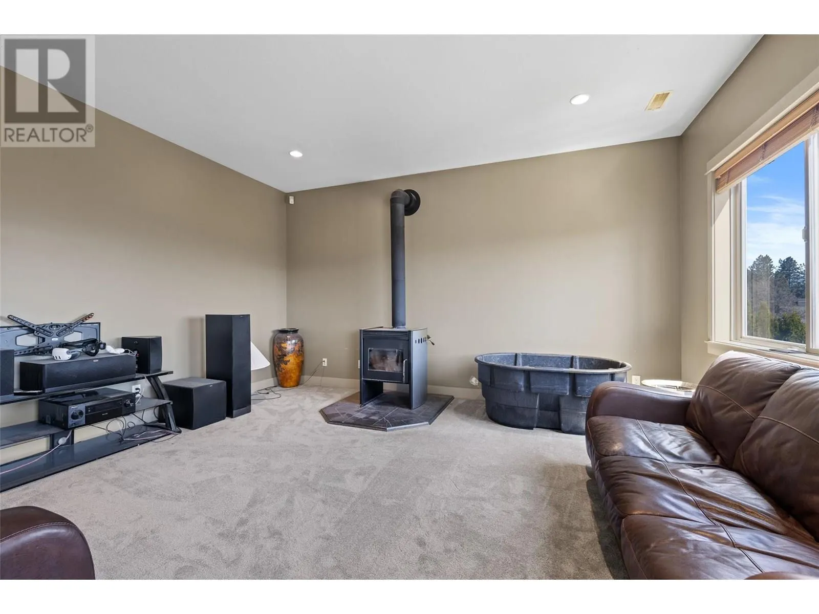 2082 Horizon Drive