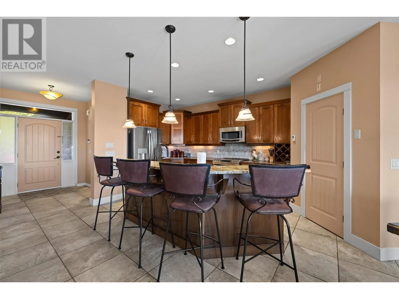 2082 Horizon Drive