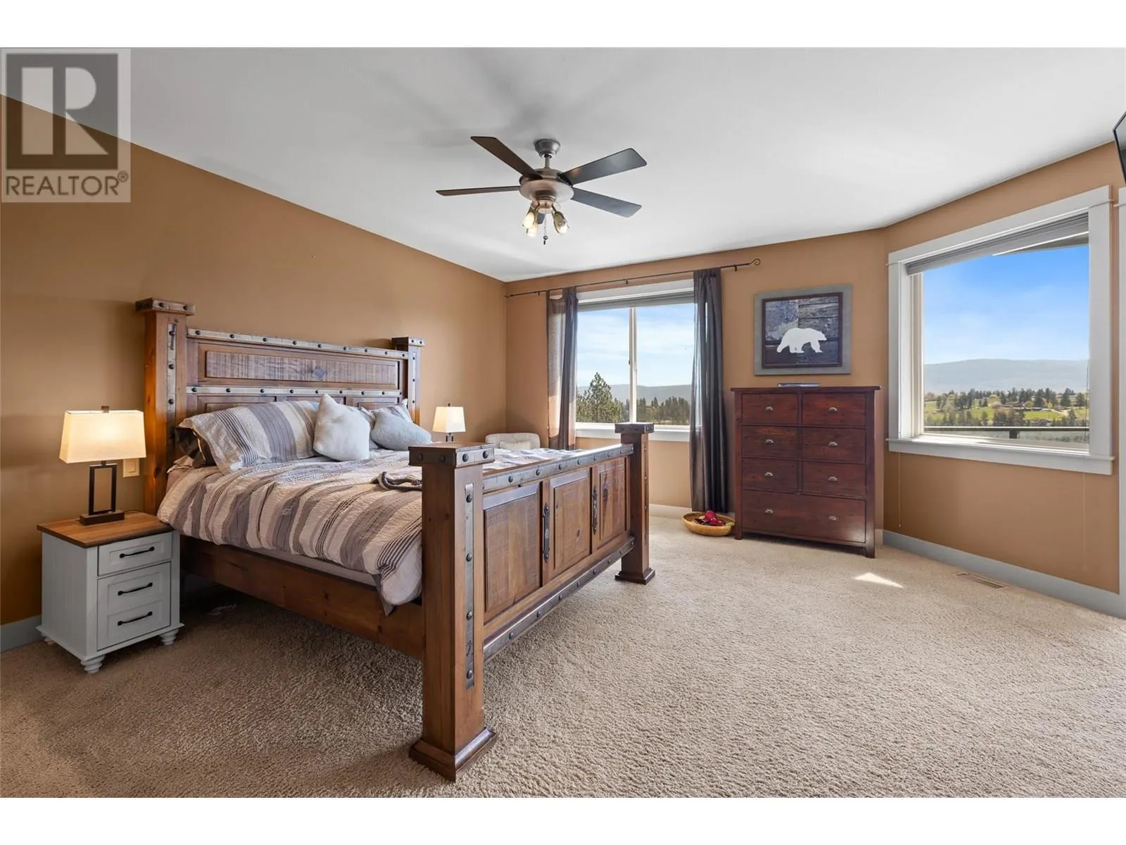 2082 Horizon Drive