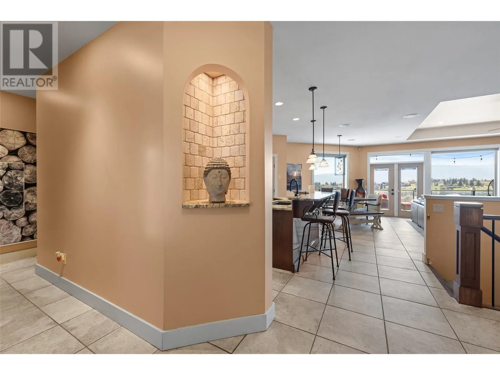 2082 Horizon Drive