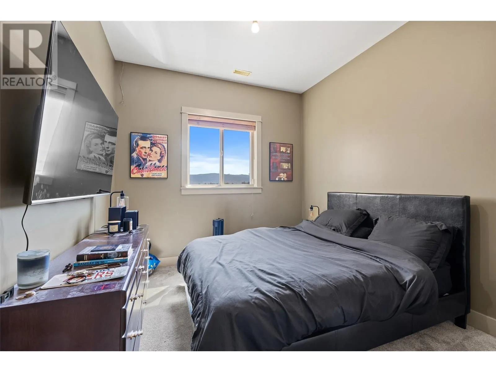 2082 Horizon Drive