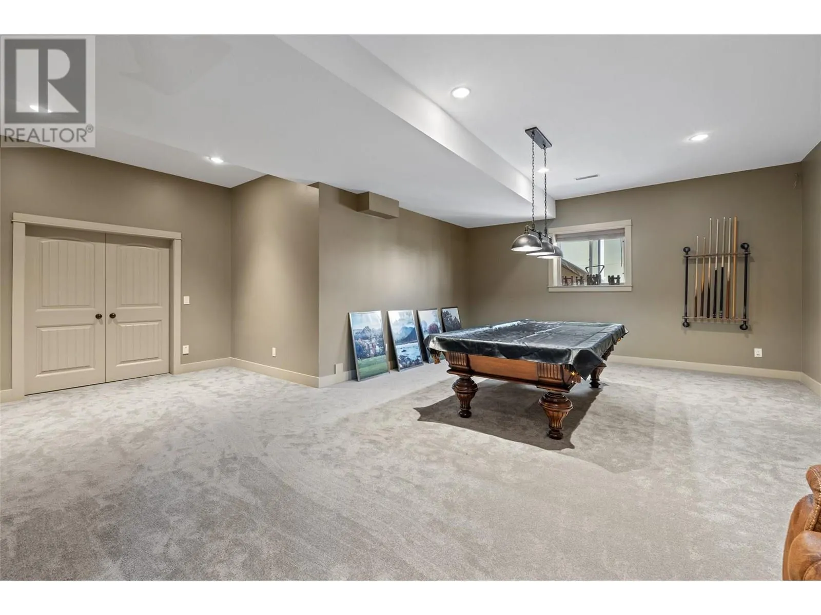 2082 Horizon Drive