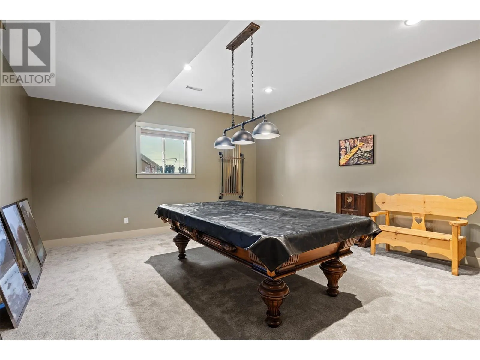 2082 Horizon Drive