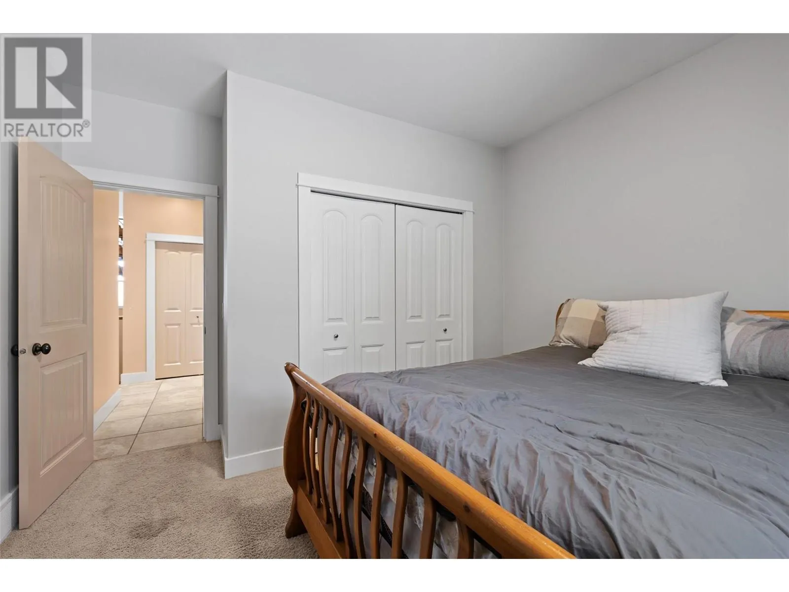 2082 Horizon Drive