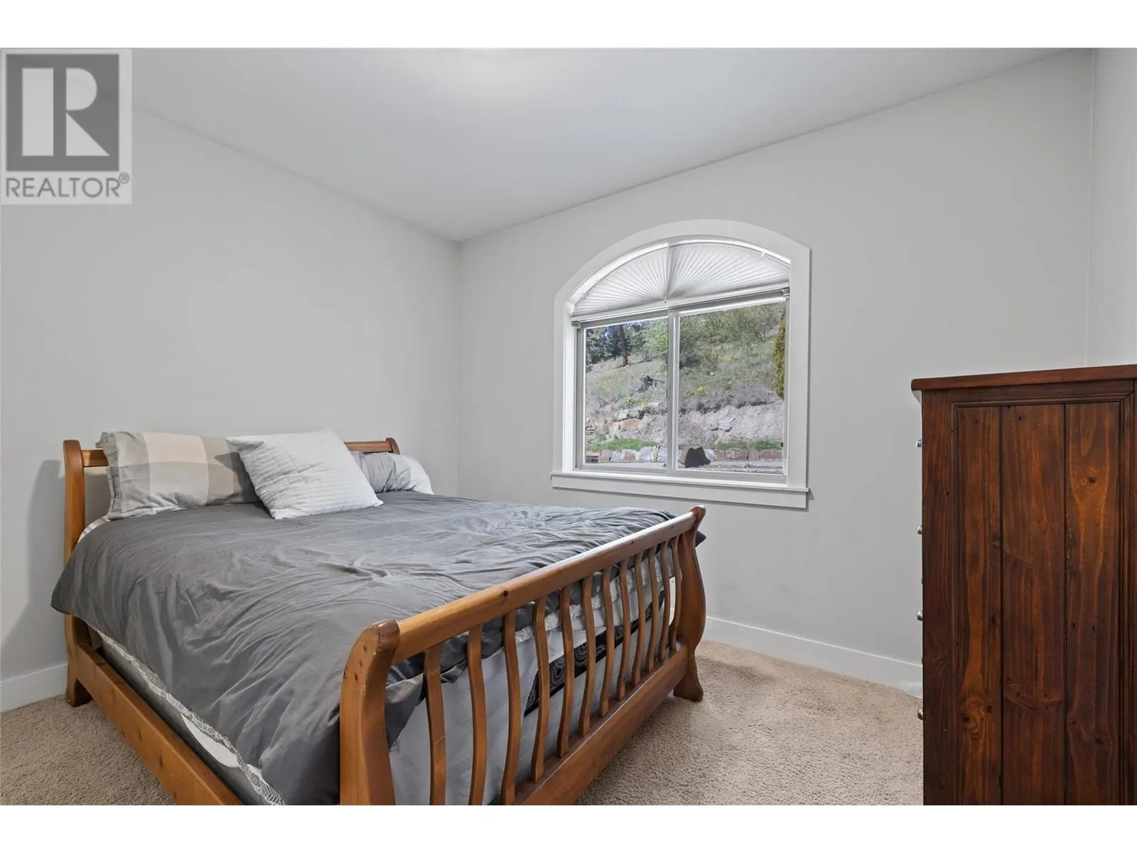2082 Horizon Drive