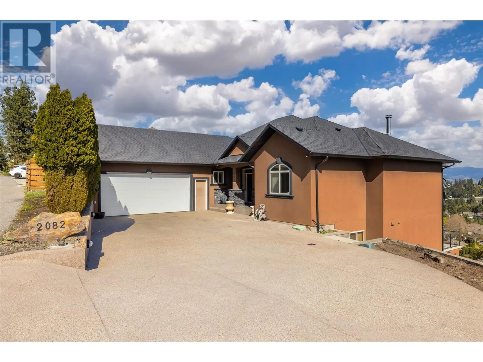 2082 Horizon Drive
