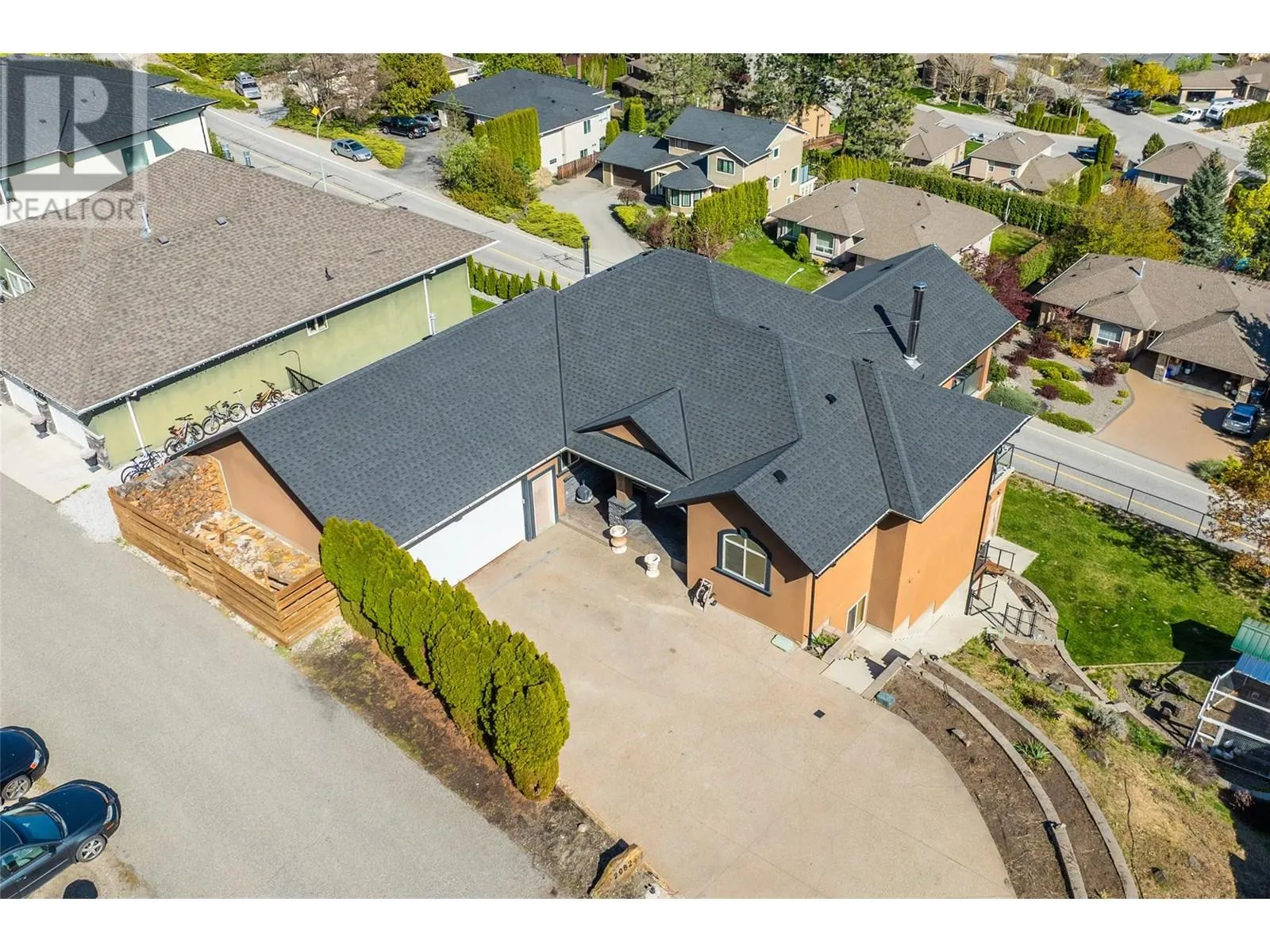 2082 Horizon Drive
