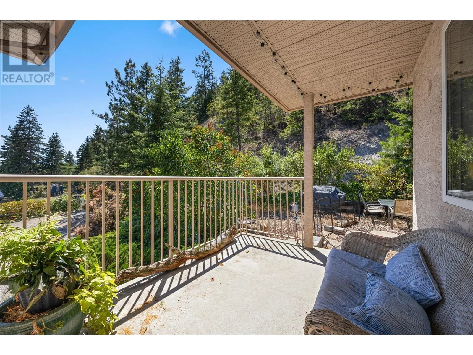 10416 Giants Head Road