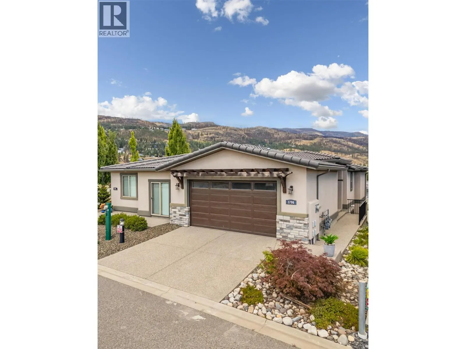 1796 Viewpoint Drive