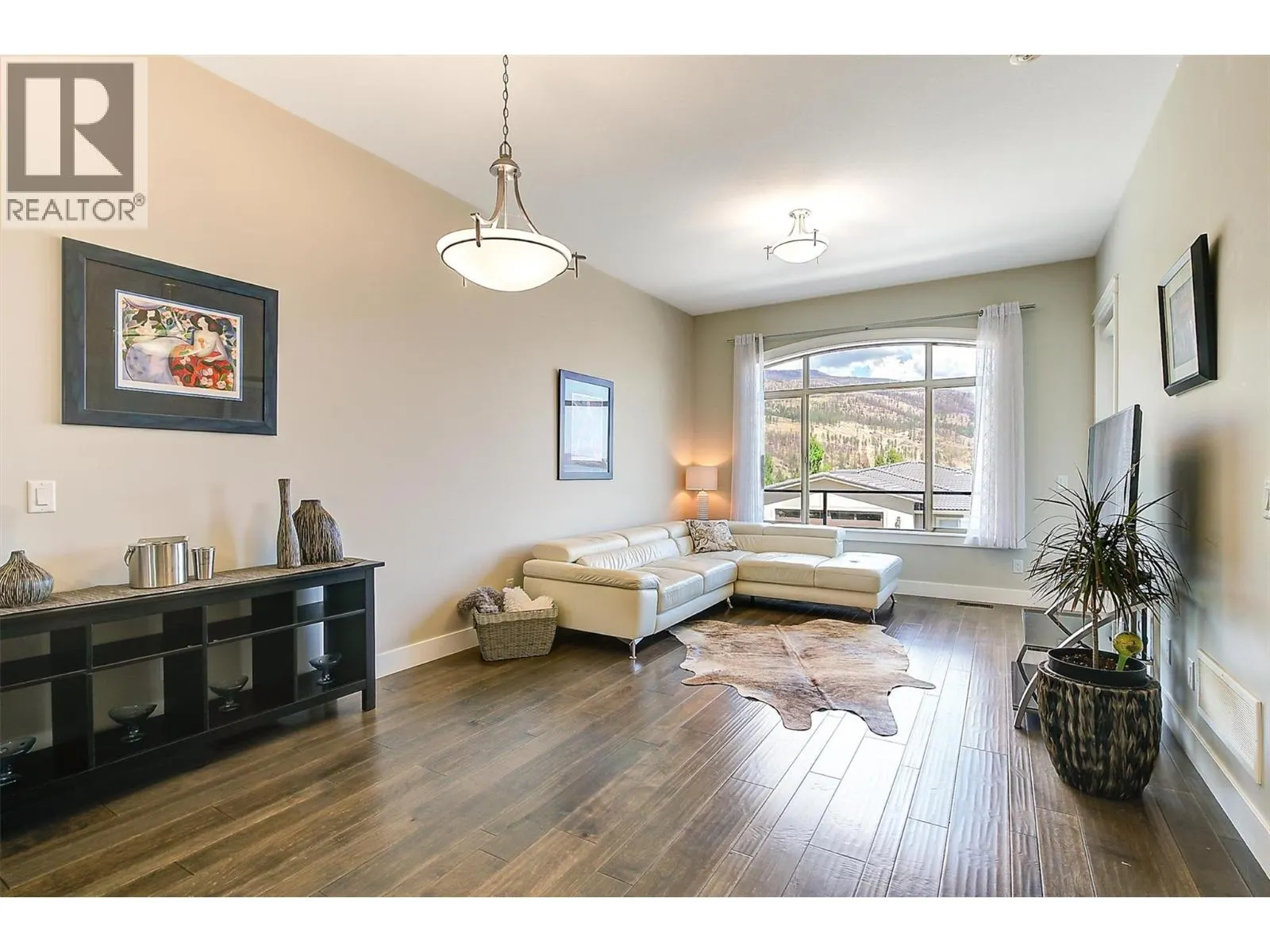 1796 Viewpoint Drive