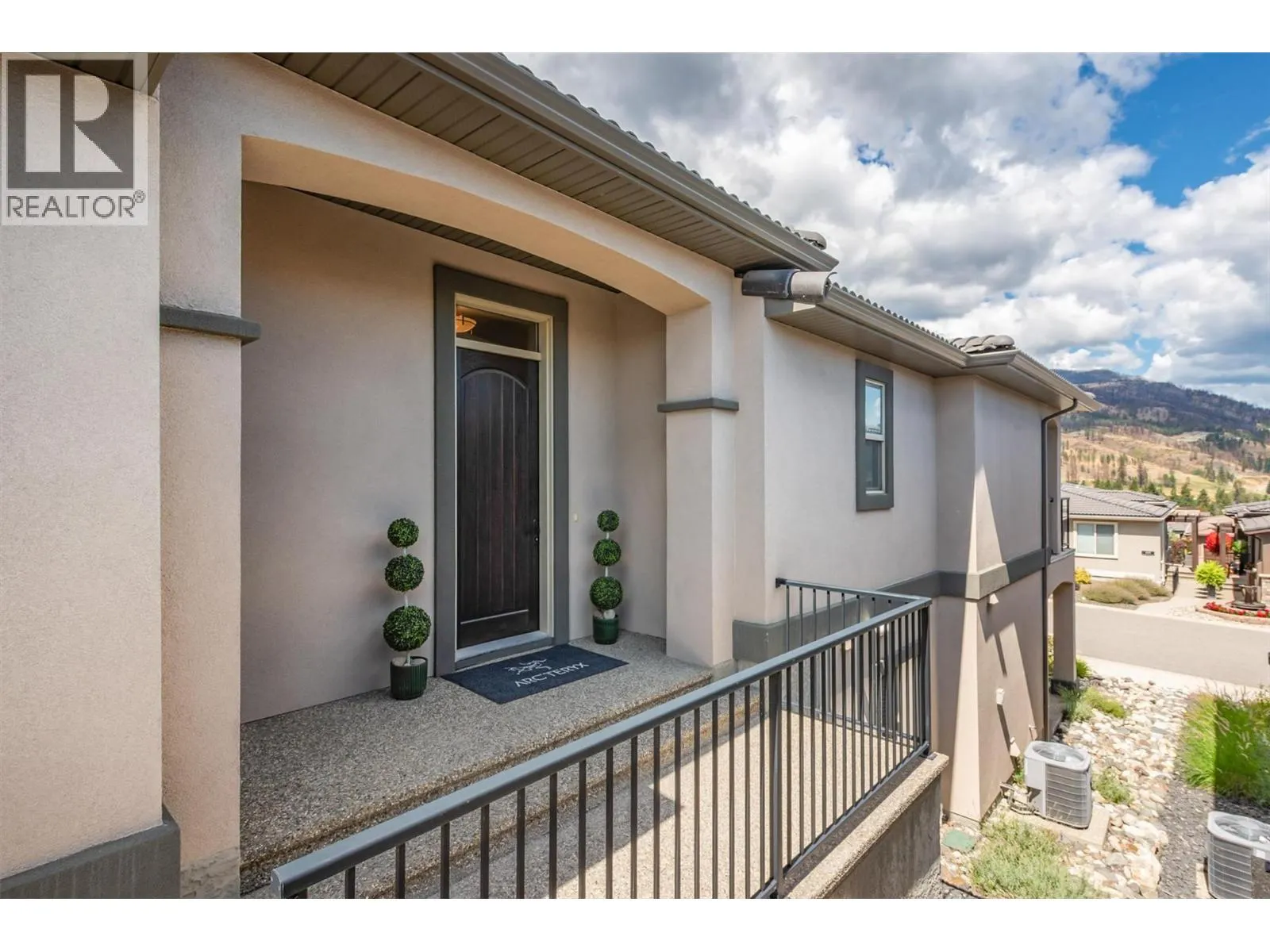 1796 Viewpoint Drive
