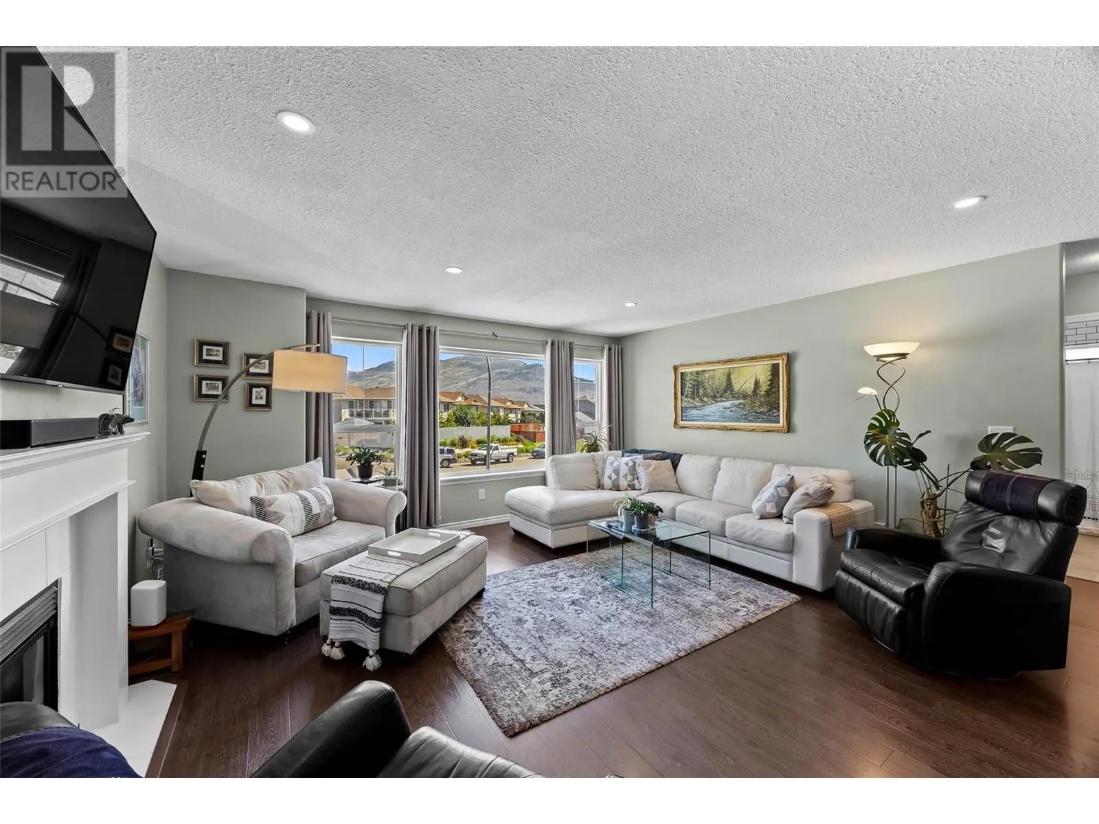 1298 Raven Drive