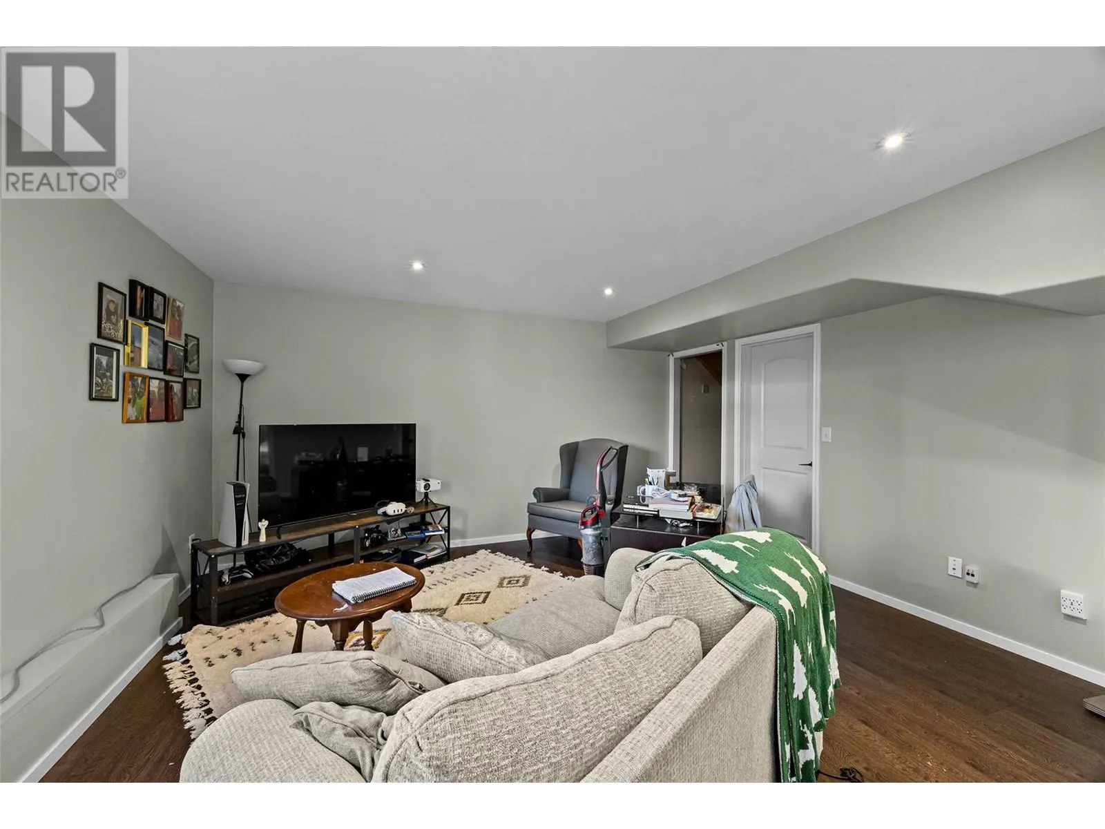 1298 Raven Drive