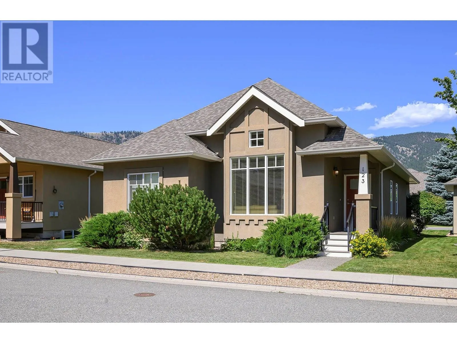 2920 Valleyview Drive Unit# 123