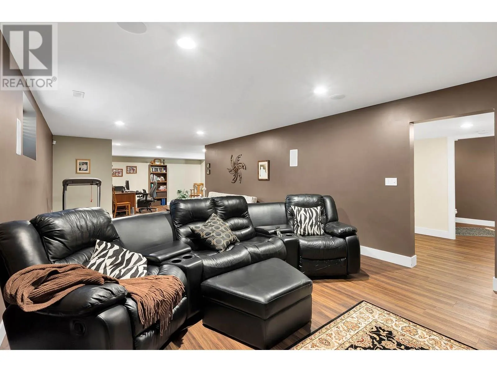 2920 Valleyview Drive Unit# 123