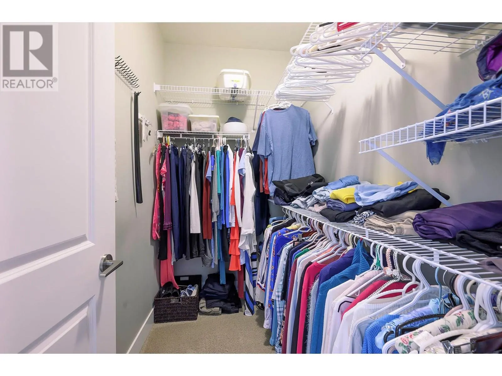 2920 Valleyview Drive Unit# 123
