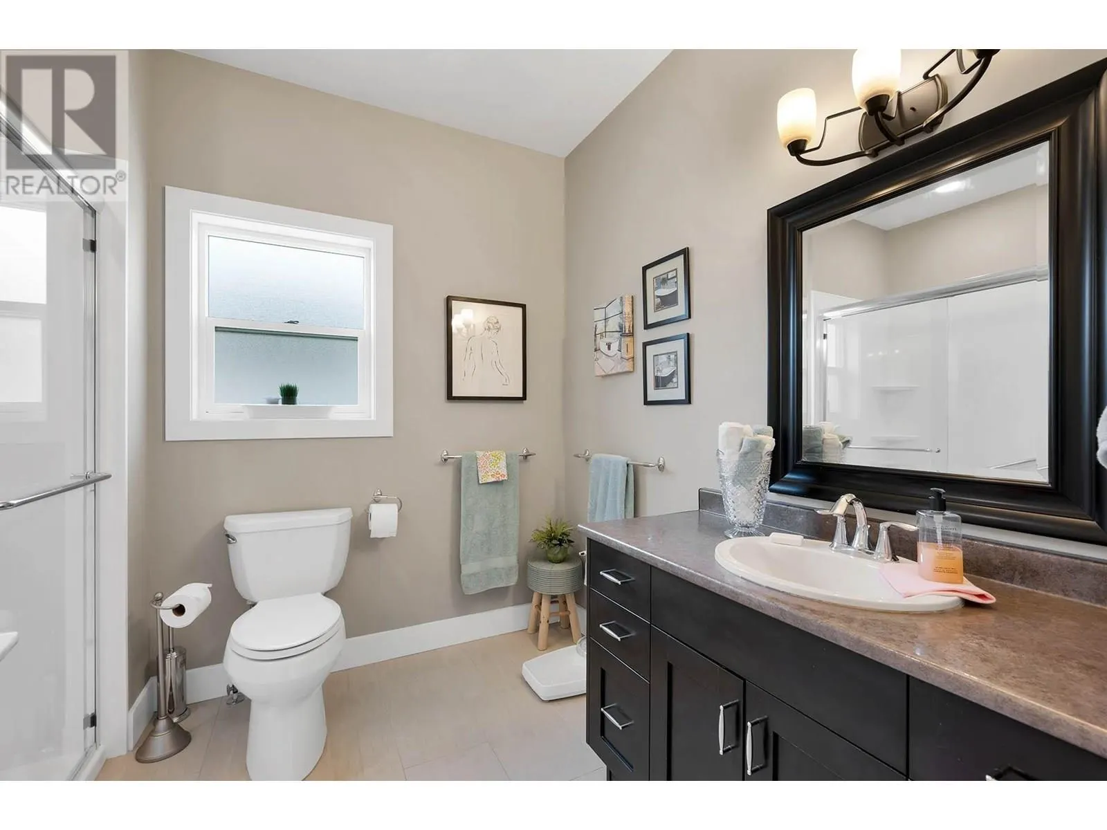 2920 Valleyview Drive Unit# 123