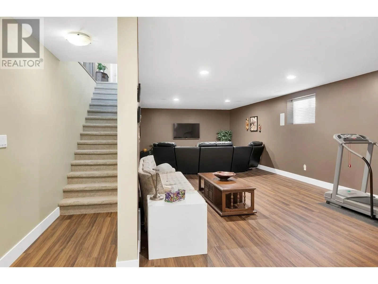 2920 Valleyview Drive Unit# 123