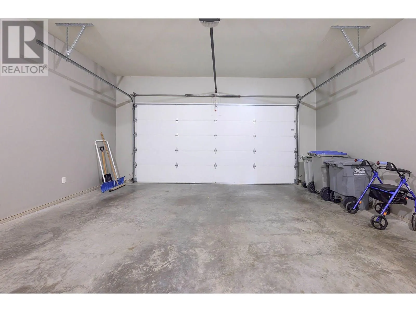 2920 Valleyview Drive Unit# 123