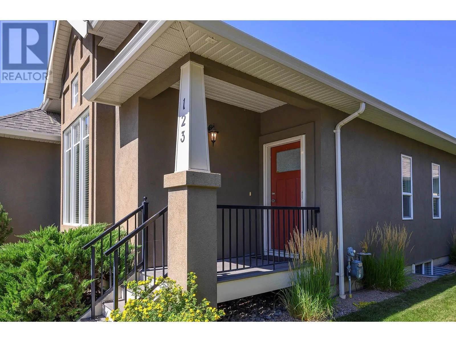 2920 Valleyview Drive Unit# 123