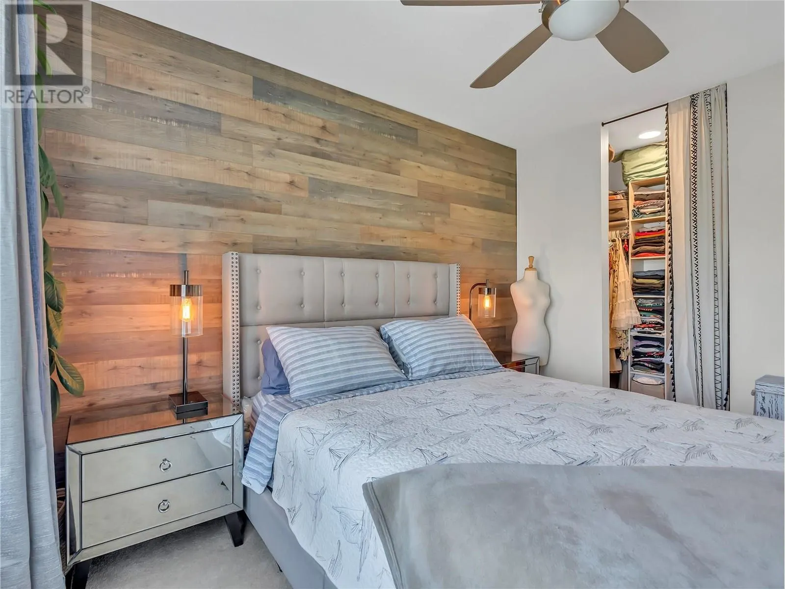 256 HASTINGS Avenue Unit# 401