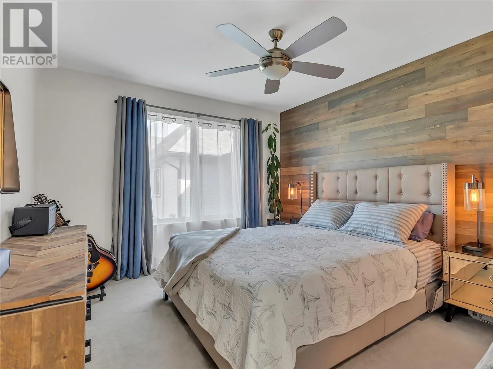 256 HASTINGS Avenue Unit# 401
